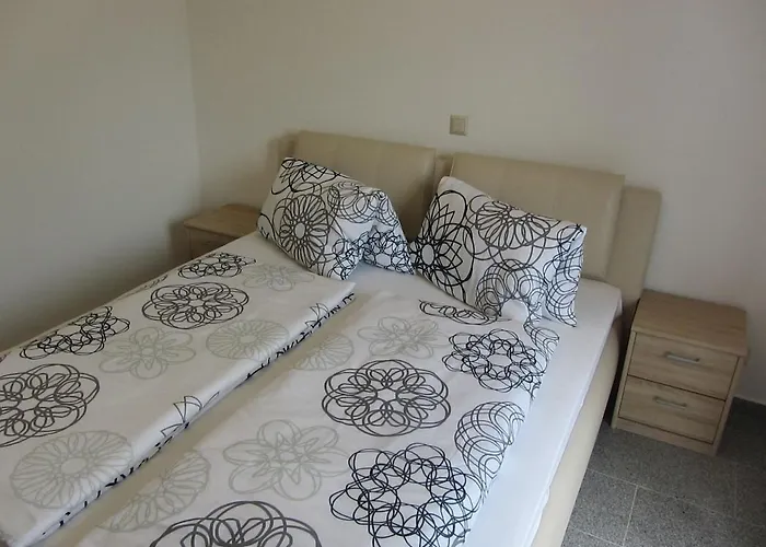 Tadic مالينسكا